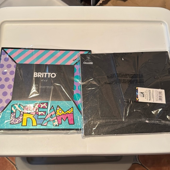 Britto - Picture 3 of 6